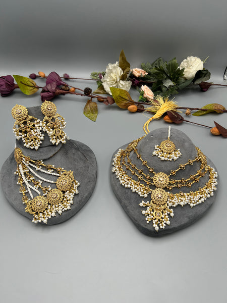 Devyani Bridal Set